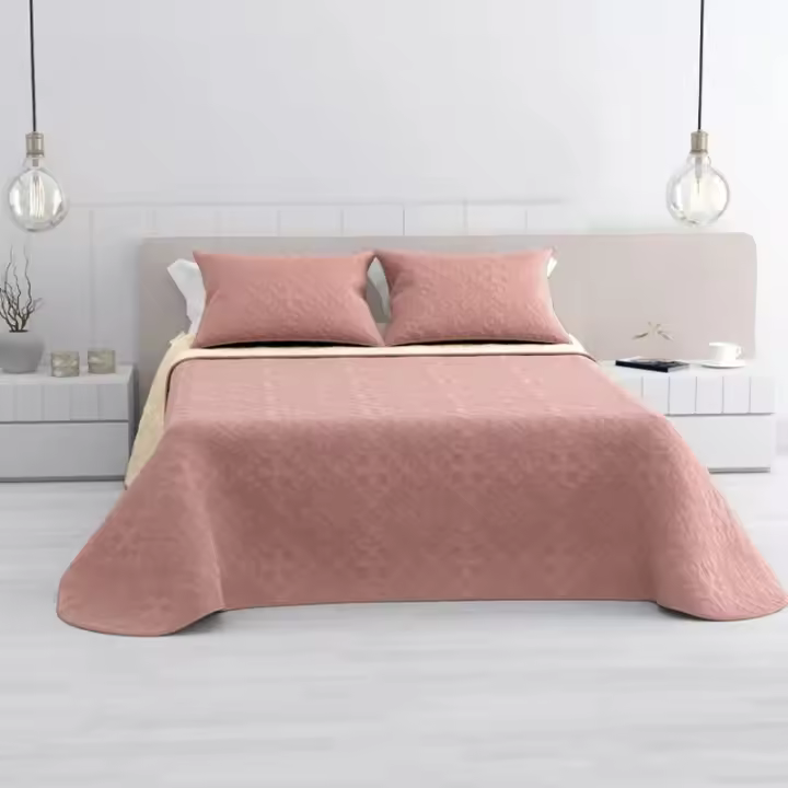 STARLEY- Colcha Bouti serie “Emboss” modelo Oporto para Verano y Entretiempo,100% Poliéster,Color Rosa,Incluye Funda de Cojín, Cubre Cama Fina, Ligera y Suave. Variedad de Medidas. - 1