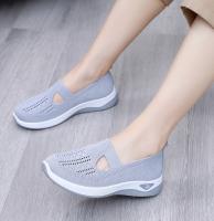 2025 new sports style women's shoes, women's breathable warp knitted women's shoes, lace-up sports shoes Summer breathable soft sole middle-aged and elderly mother shoes - details 10