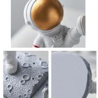 Soporte De Teléfono Móvil En Estilo Nórdico Con Astronauta Juguete De Resina Decoración De Escritorio Oficina Regalo Para Niños - details 2