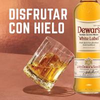 Dewar's White Label Blended Scotch Whisky, 40% ABV, 70cl / 700ml - details 1