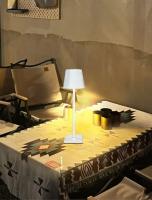 Lámpara De Mesa Decorativa LED Retro De Moda En Forma De Cuadrado Alto Para Ambiente Ideal Para Comedor Bar Sala Interior Y Exterior - details 9