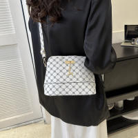Bolso De Hombro Para Mujer En Cuero PU Con Colgante De Ciervo Y Forma De Concha Bolso Cruzado Pequeño Moda Bolsos - details 8