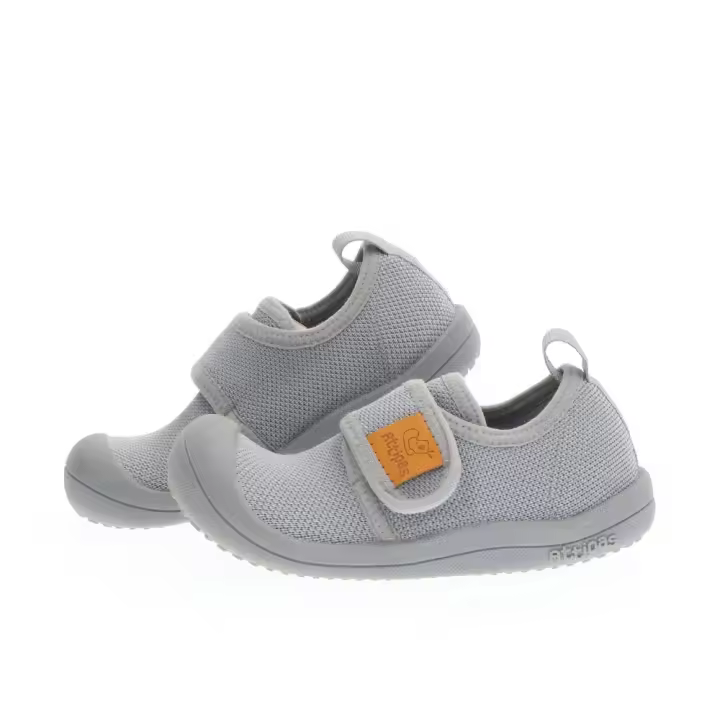 Deportivas respetuosas Skin gris de ATTIPAS - 1