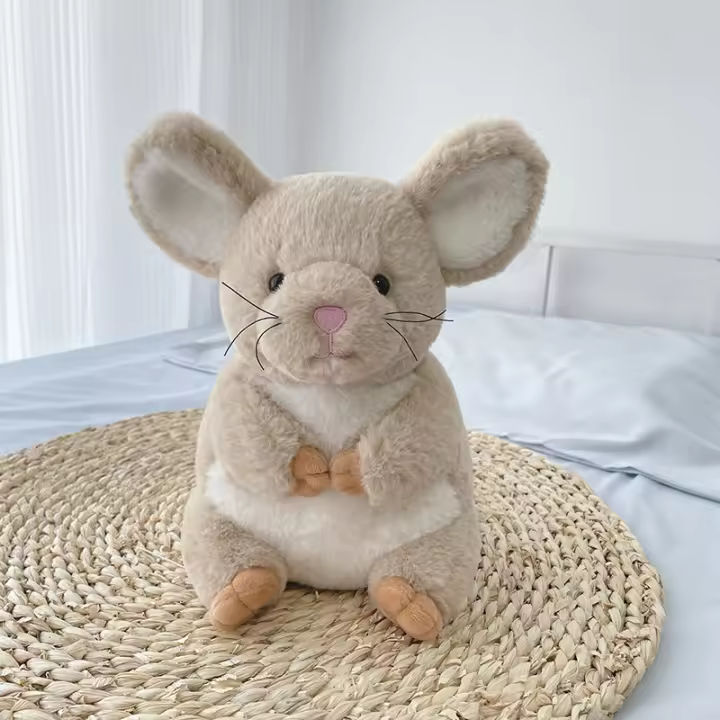 Peluche De Rata De Anime Lindo Y Suave En Beige Para Jóvenes Fanáticos Ideal Para Celebraciones De Cumpleaños Figura De Cojín Almohada De Ratón Para Abrazar - 1