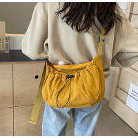 Bolso De Hombro De Nylon Nueva Diseño En Niche Color Sólido Con Pliegues Bolso Cruzado Versátil Para Uso Casual En Clase Y Comuting - details 16