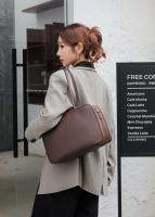 Bolso De Hombro Para Mujer En Cuero Genuino Split Tamaño Grande Color Marrón Y Negro Estilo De Lujo Y Moda Bolso Cruzado - details 14