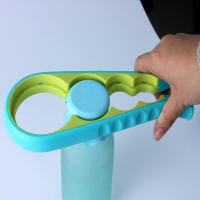 Abrigo De Botellas Y Lata Multifuncional 1 Pieza Abrazadera Manual Ahorrador De Energía Con Destornillador Y Abrepuertas - details 0