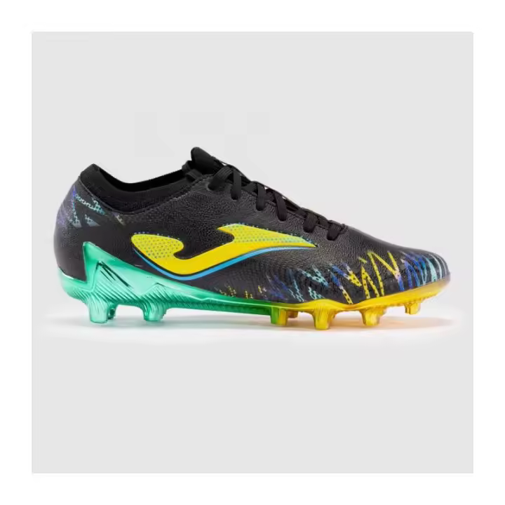 JOMA BOTAS FUTBOL STRIKER 2401BLACK FIRM GROUND COLOR NEGRO CON AMARILLO - 1