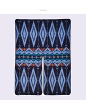 Chal grueso y cálido para mujer, estilo retro, de jacquard, de talla grande, con abertura para mujer, para otoño e invierno - details 2