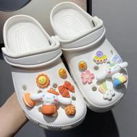 Charms De Personaje Cinnamoroll Pumpkin 3D Para Zapatos MINISO Decoraciones De Calcetín DIY Con Hebilla Ornamento Para Sandalias Adecuado Para Fiestas - details 3