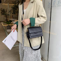 Bolso Bandolera De Cuero Con Contraste Para Mujer Bolso De Mano De Viaje Moda Simple Bolso De Hombro Mensajero Pequeño Para Dama - details 6