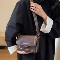 Bolso De Hombro Casual Estilo Extranjero Pequeño Cuadrado Para Mujer Personalidad Cruzado Bolso De Moda Simple - details 5