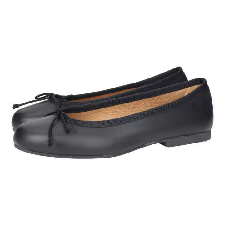 Manoletinas marca MADE IN SPAIN para mujer en color negro. Bailarinas de piel para mujer, manoletinas negras de piel hechas en España. Calzan poco. Si duda compre la talla más grande. - 1
