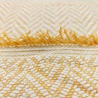 Colcha multiuso 85% algodón reciclado 15% poliéster diseño flechas amarillo. - details 3