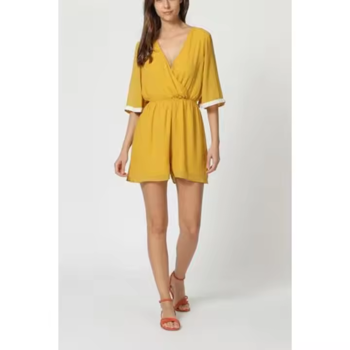 Mono corto mujer, short jumpsuit, diseño manga mariposa, escote cruzado, cintura elástica, estilo casual, tejido ligero, color mostaza, talla 36, ideal verano, cómodo y versátil ✅Entrega 24/48h - 1
