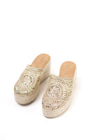 Lyla Wang Sandalias zueco mujer con cuña alta de espartos y plataforma con diseño crochet - details 5