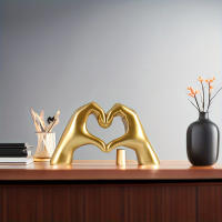 Escultura De Mano Y Corazón Dorado Para Sala De Estar Dormitorio Estilo Clásico Posmodernista Adorno Único Para Mujeres - details 10