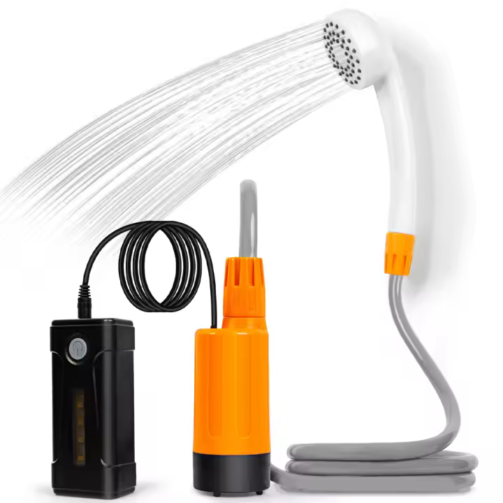 Kit de ducha de camping portátil con batería recargable USB extraíble - Ducha de exterior ABS duradera y manguera flexible, ideal para acampar y viajar, bombea fácilmente el agua del cubo, Gadgets de camping - 1