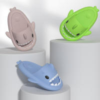 Zapatillas De Verano Para Hombres Y Mujeres Antideslizantes Cómodas Para El Hogar Piscina Playa Con Diseño De Tiburón - details 2
