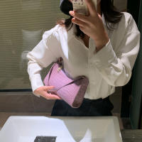 Bolso De Hombro Retro Con Patrón De Cocodrilo Para Mujer En Cuero PU Bolso De Bocina Estilo Francés Bolso De Mano Casual Monedero Tote - details 4