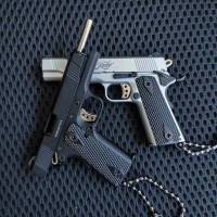 Mini Pistola De Aleación 1:3 92F Llaveañera Desmontable Pistola Falso Para Colección Pendantes Para Bolsos Juguetes Para Adultos Y Niños Desde 14 Años - details 10