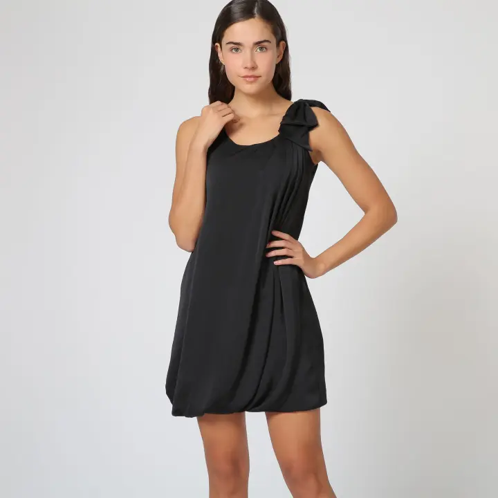 Vestido Satinado LOVE & MONEY Sin Mangas Cuello Redondo Drapeado Lateral - 1