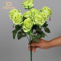 Ramo De Rosas Artificiales En Rosa Y Roja Decoración Para Bodas Y Hogar 9 Cabezas De Flores De Seda Flores Falsas Para Adornos Florales - details 1