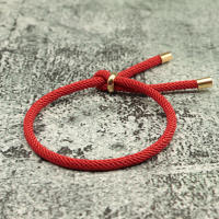 Pulsera Minimalista Milan De Hilo Ajustable Para Hombre Y Mujer En Colores Negro Y Rojo Regalo Para Parejas Pulsera De Amistad Brazalete - details 3