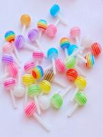 30pcs Juguetes De Alimentos Lollipop Color Nails Art Dibujos Animados 3D Simulación Colorida Crema De Caramelo Accesorios De Resina Para Artesanía Y Modelado - details 2
