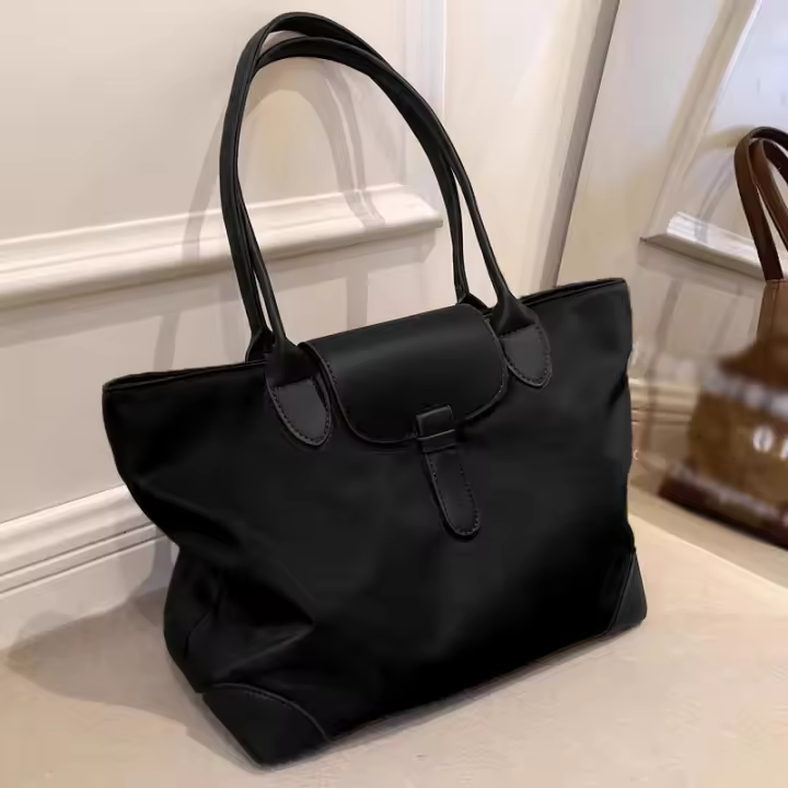 Bolso De Hombro Para Mujer 2025 Gran Tamaño De Nylon Con Cierre De Cremallera Bolso De Viaje De Lona Oxford Sencillo Y Moderno - 1