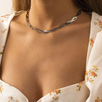 Collar De Cadena De Escama De Serpiente Tejida En Oro Lacteo Para Mujeres Y Hombres Collar De Corazón Con Borla Simples Y Modernos Joyería De 2022 - details 4