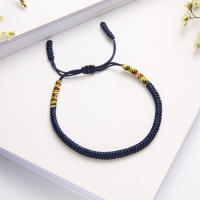 Pulsera Ajustable De Hilo Rojo Para Mujeres Y Hombres Hecha a Mano Con Nudos Budistas De Tíbet Pulsera De Oración De Sueños Joyería De Amistad Regalo - details 3