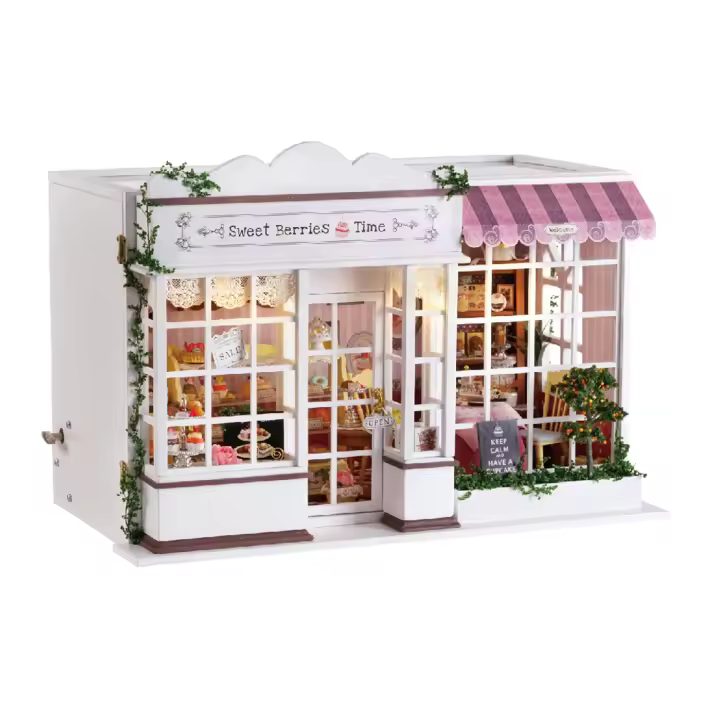 DAM. Tienda de dulces Tiempo de Bayas. Maqueta 3D realista con gran detalle y luces led. 34x19x24cm. - 1