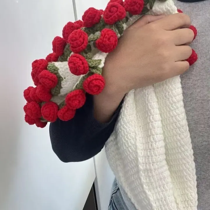 Ramo de Flores Artesanal para Regalo - Lirio de los Valles, Jazmín y Rosas - Manta Tejida a Mano - Detalle Creativo para Madre (Día de la Madre, Regalo Original, Regalo Emocional, Regalo Hecho a Mano - 1