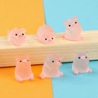 6pcs Adornos De Resina Con Brillo En La Oscuridad Miniatura De Cerdo Para Llavero Y Decoración De Hogar Y Coche Accesorios De Micro Paisaje Con Cinta - details 0