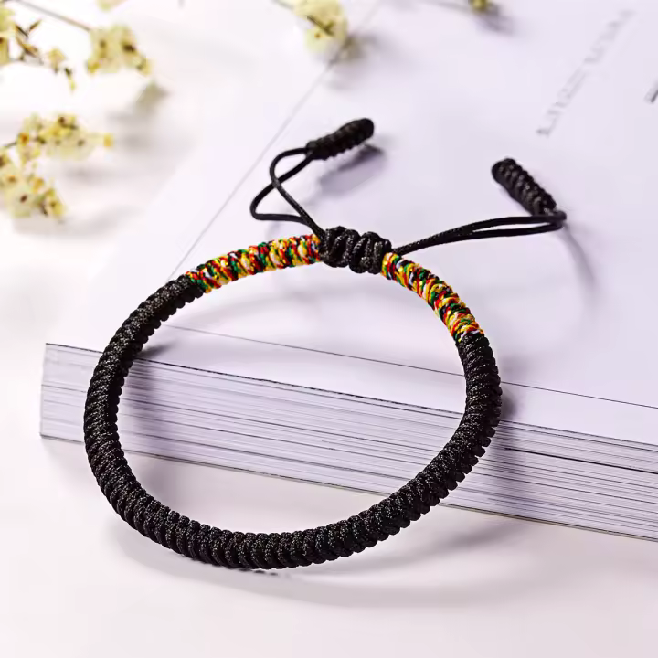 Pulsera Ajustable De Hilo Rojo Para Mujeres Y Hombres Hecha a Mano Con Nudos Budistas De Tíbet Pulsera De Oración De Sueños Joyería De Amistad Regalo - 1