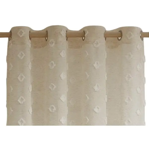 Visillo decorativo de color crudo con detalles de rombos con pompones de fácil colocación. - 1