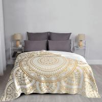 Manta Decorativa Polar Con Patrón De Mandala Dorado Y Brillo Blanco Manta De Terciopelo Coral Para Adultos Estilo Americano - details 0