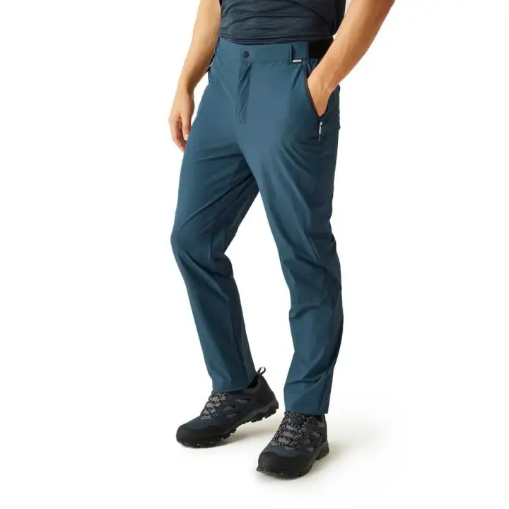 Ropa hombre Pantalones Regatta Pantalones Travel Light Azul - 1
