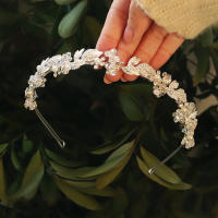 Diadema De Crystals Retro Con Flores Para Novia Accesorio De Cabello Hecho a Mano Adorno Para Fotos De Boda Para Mujeres - details 10