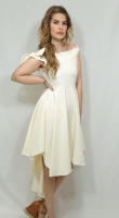 Vestido de Ensueño con Cola para Bodas y Eventos Especiales. Elegancia en Crema, Moda de España. Susana Escribano - details 0