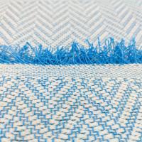 Colcha multiuso 85% algodón reciclado 15% poliéster diseño flechas azul cielo. - details 1