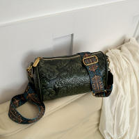 Bolso De Hombro Cruzado Estilizado Chino Para Mujeres Bolso Cilíndrico Con Relieve De Flor Cierre De Cremallera Material PU Y Lona Interior - details 4