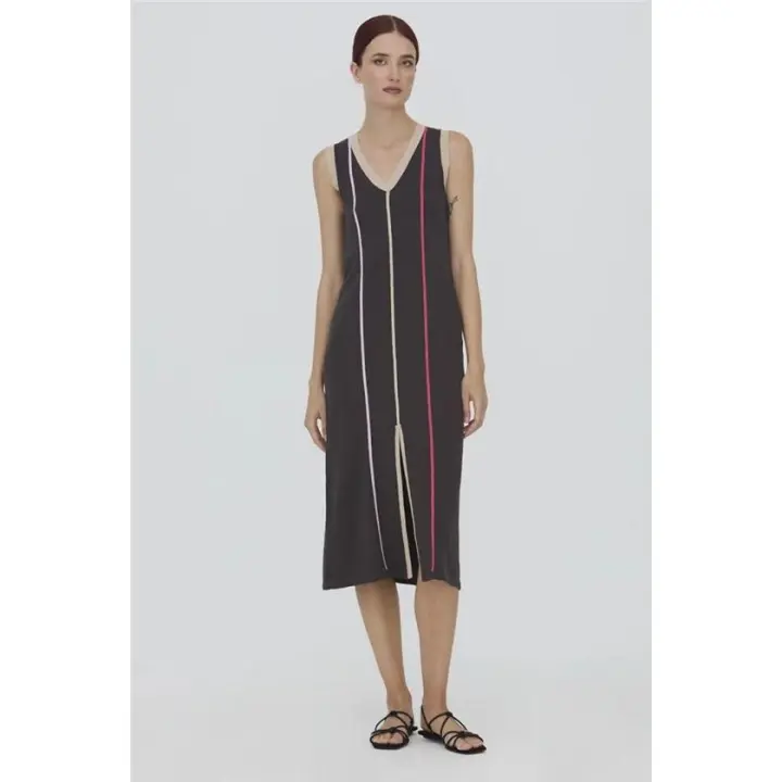 Wnt Vestido Negro Cuello De Pico - 1