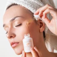 Skin10 Vitamina C Forte Sérum 30ml · Medichy Model - details 0