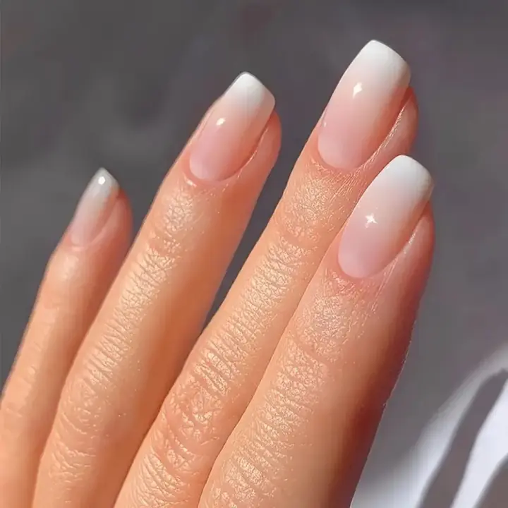 24PCS Uñas Postizas De Dedo Medio En Rosa Para Mujer Y Niña Uñas De Verano Con Gradiente Regalo Ideal Para Fiesta - 1