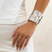 Pulsera De Muñeca Abierta Punk Para Mujer Y Hombre Joyería Gótica De Metal Grueso Y Pesado Estilo Metal Chicana Unisex - details 3