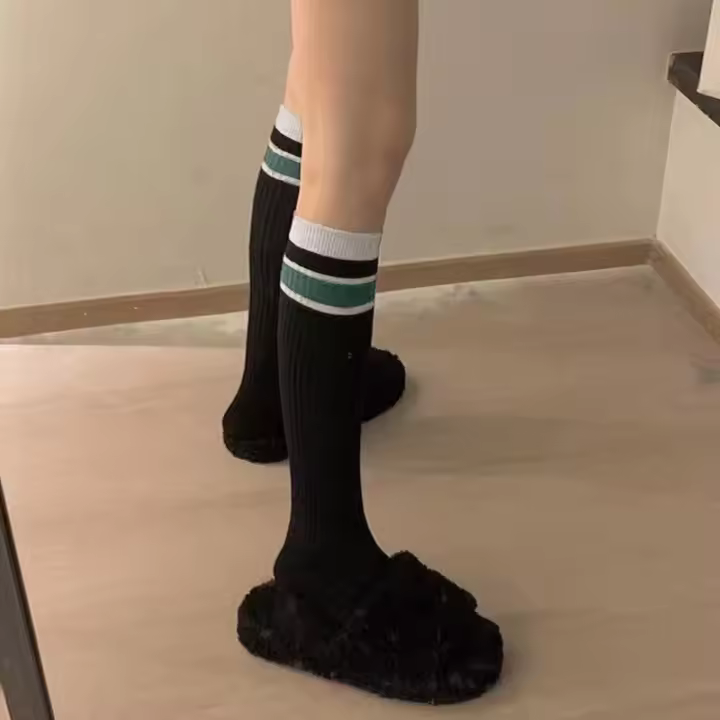 Pareja De Calcetines Clásicos De Pierna Larga Estilo Academia Para Mujer Color Sólido Moda Casual Simplicidad Telas De Algodón - 1