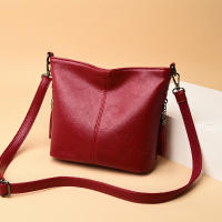 Nuevo Bolso de hombre con borlas de cuero genuine De Fashion European y Americana para Mujer, Bolso de Mensajero de cuero casual, simple y versátil - details 2
