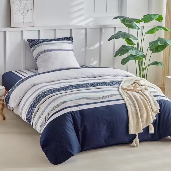 Double Duvet Cover Set, 240 x 220 cm, 3-Piece Microfibre Duvet Cover Set with Paisley Pattern, Including 1 Duvet Cover 240 x 220 cm and 2 Pillowcases 50 x 80 cm, Paisley Light Blue - 1
